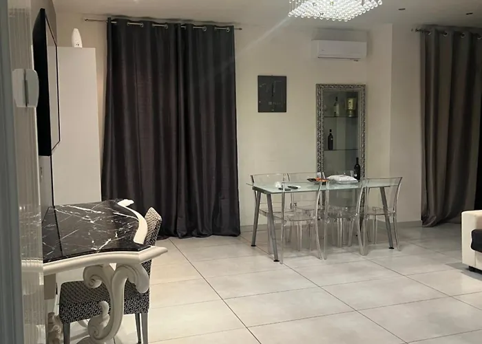 Cipro Roomy House - Vatican *